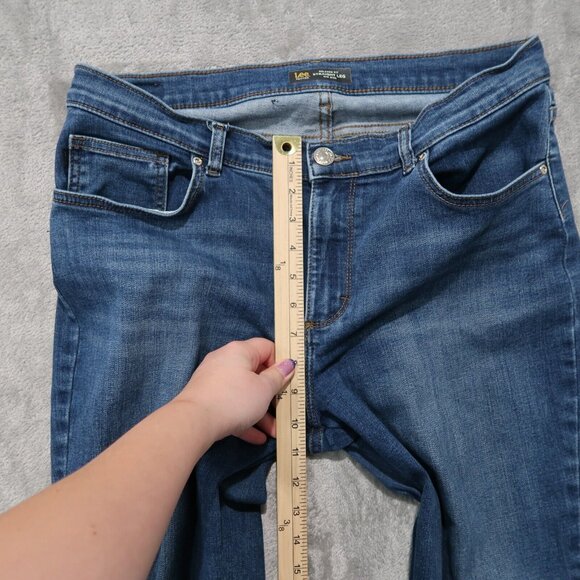 Lee Jeans Womens 14 Petites Blue Straight Leg Relaxed Fit Mid Rise Whiskering - Picture 12 of 14